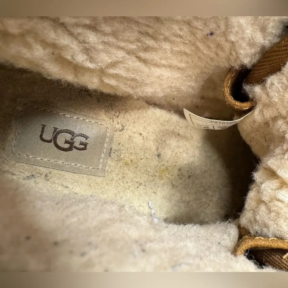 UGG Men's Neuland Boot   Size 9